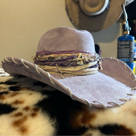 NWT Lavender Cowgirl Hat - Picture 3 of 15